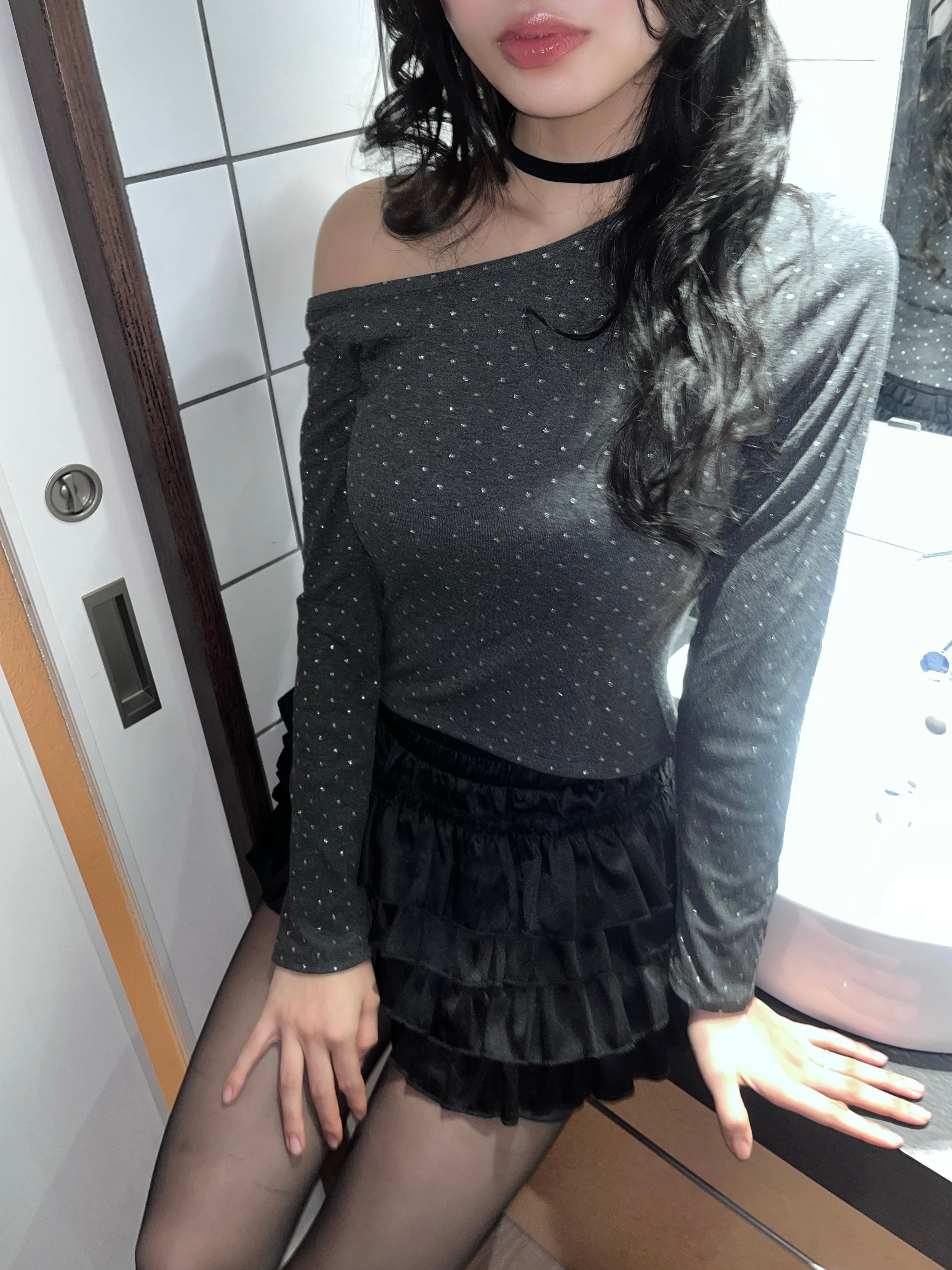 asym noir tops.