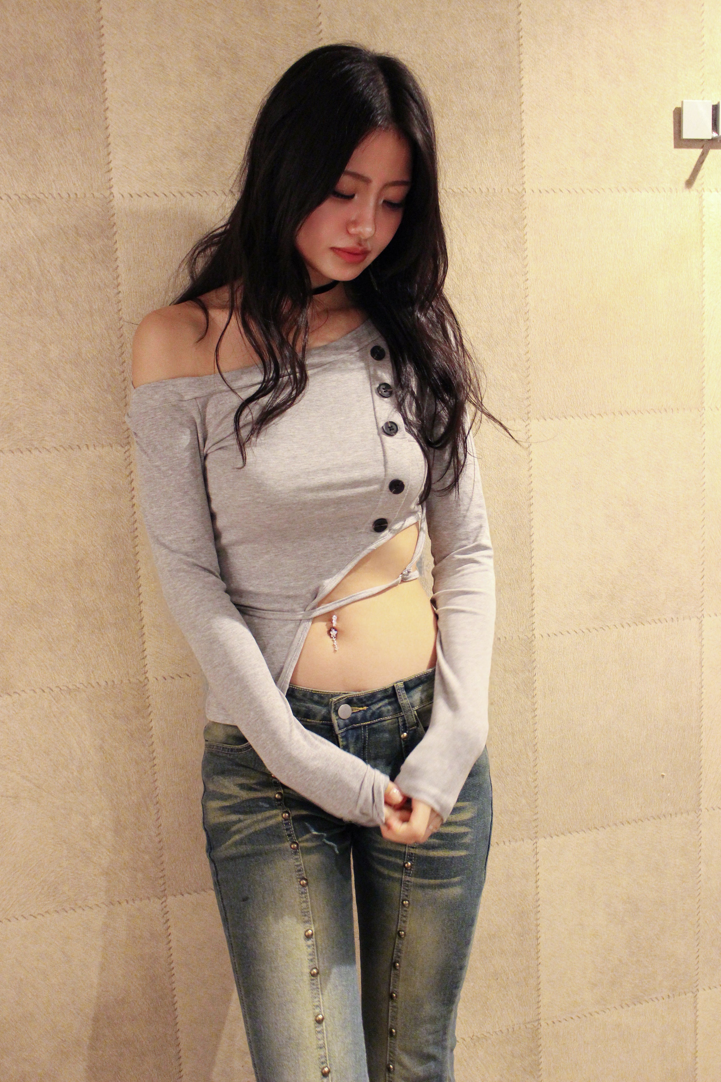 gray allure tops.