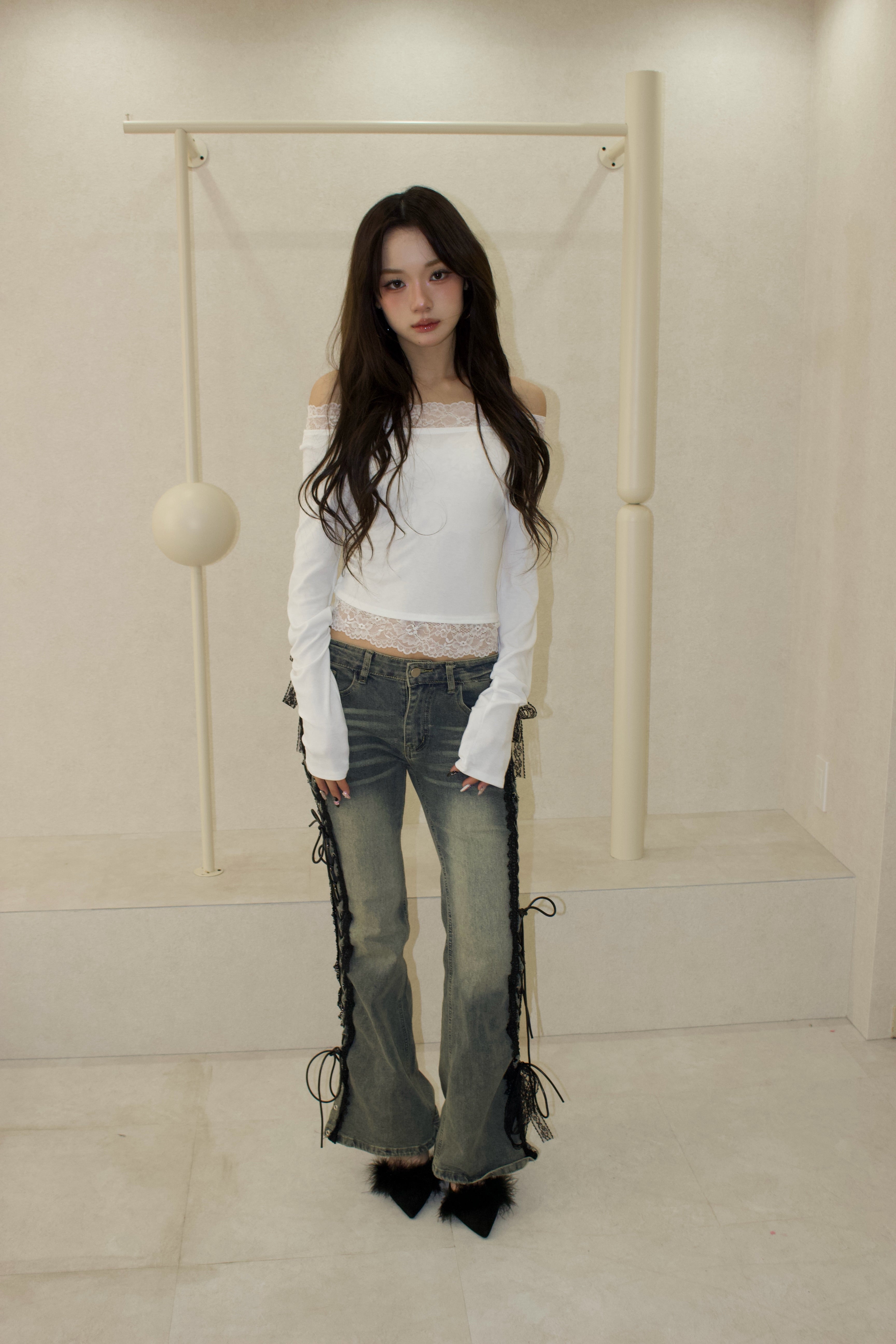 muse en lace off-shoulder.