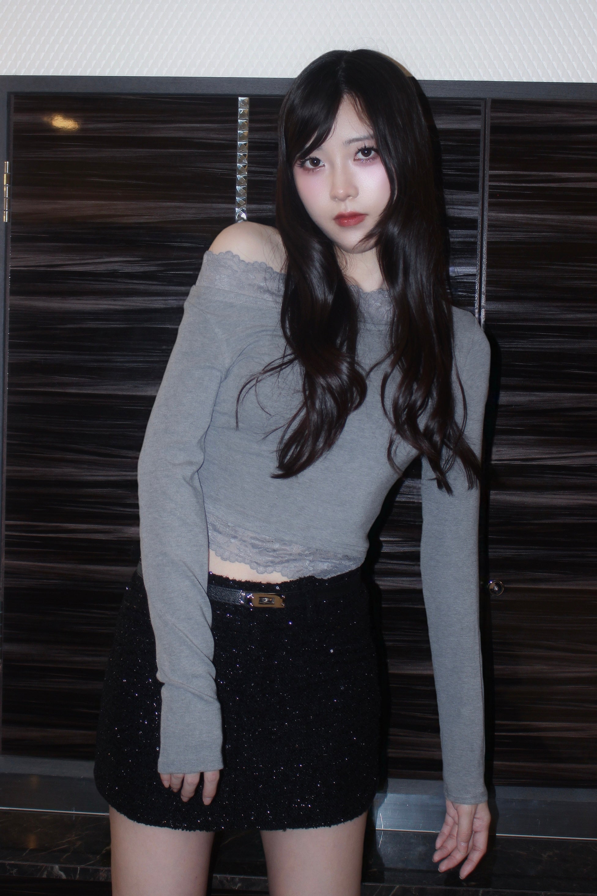 muse en lace one shoulder.