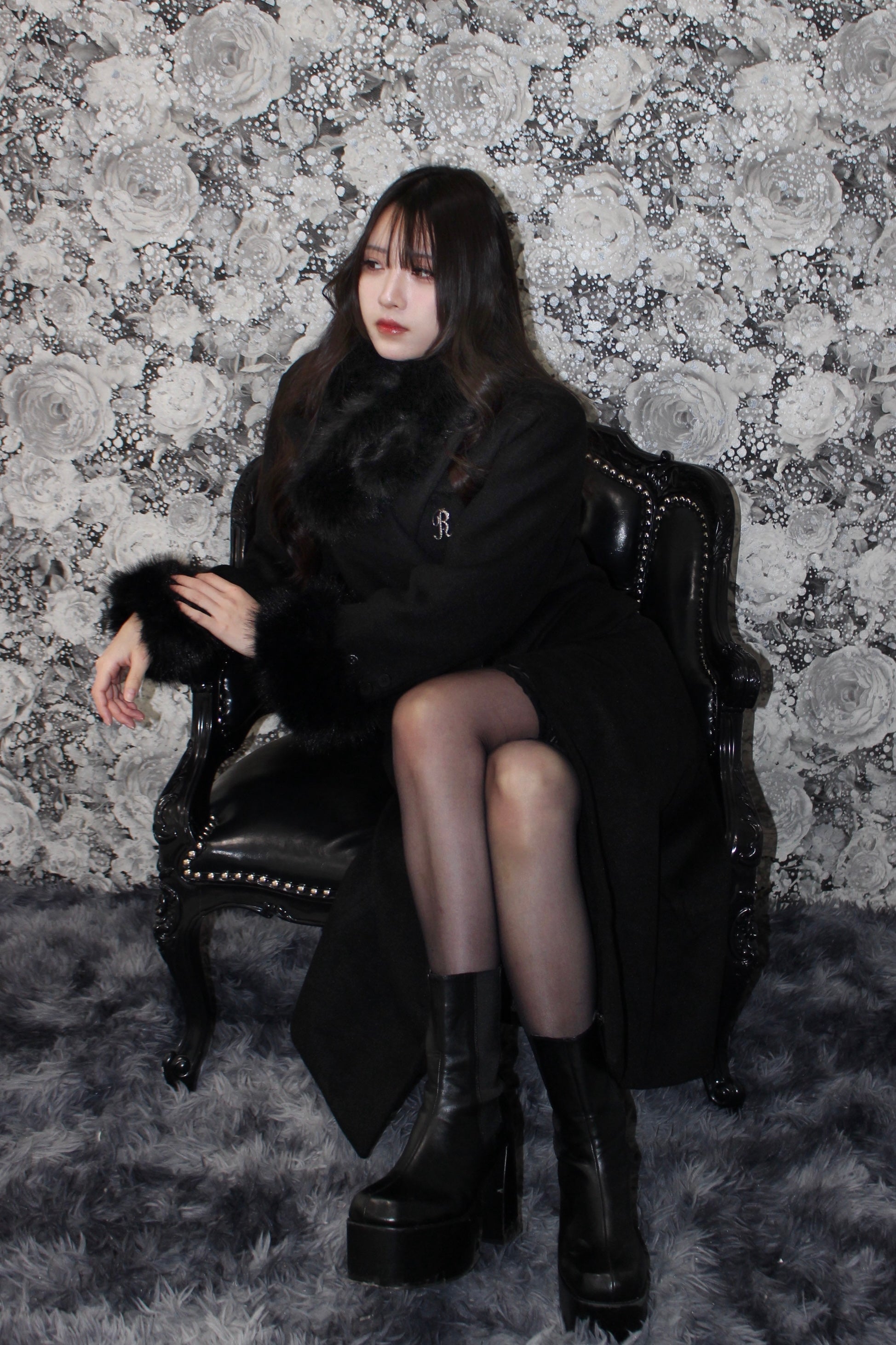 "R" tailored coat.