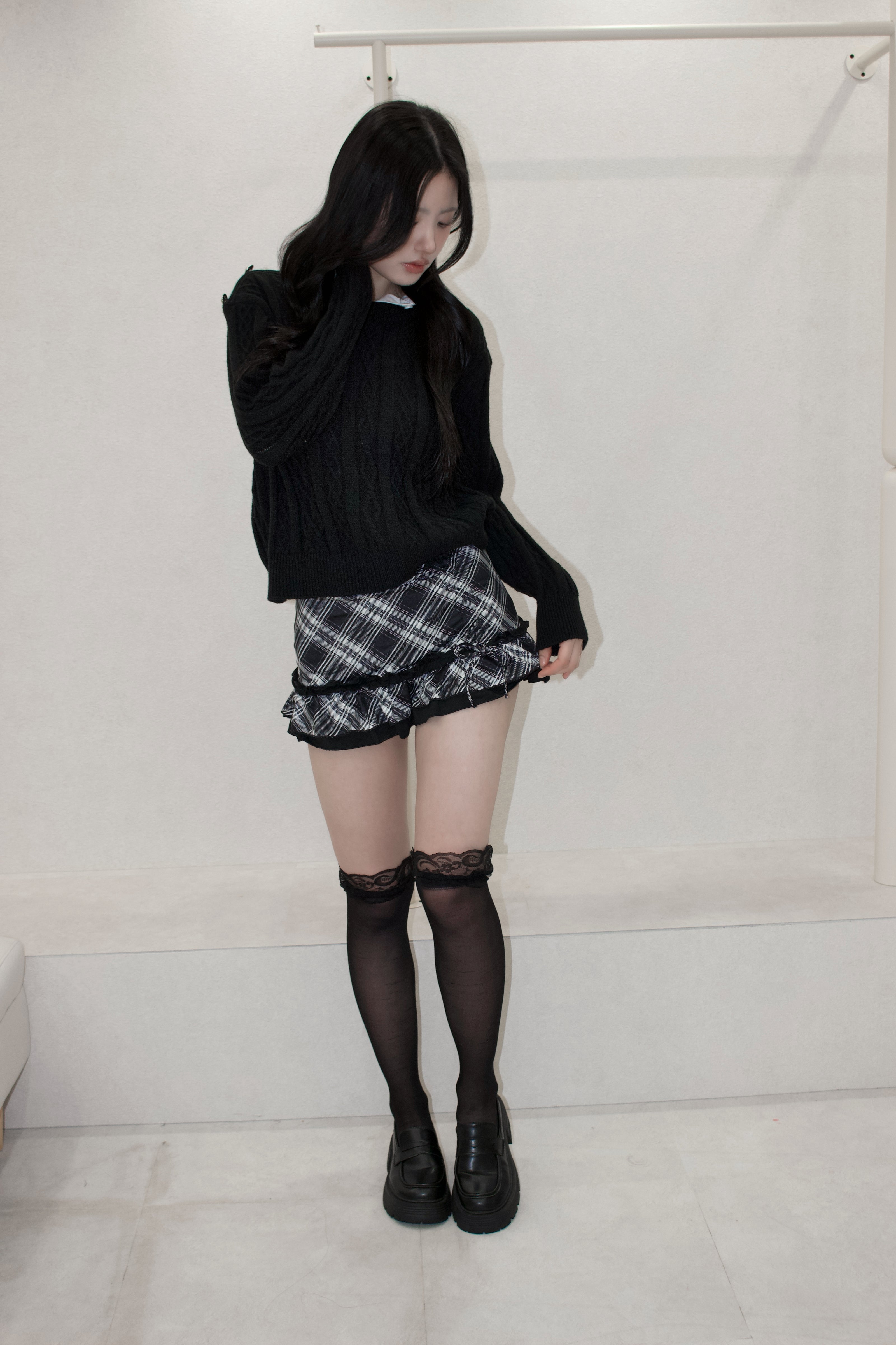 lace plaid skirt.