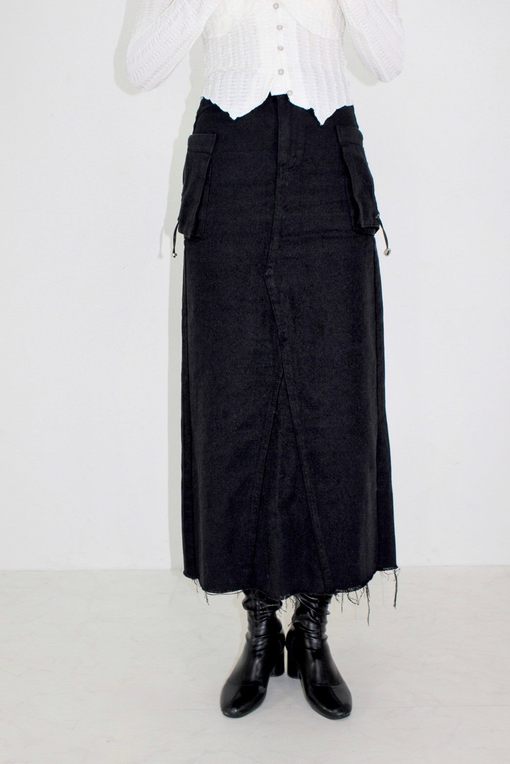 ring long skirt.