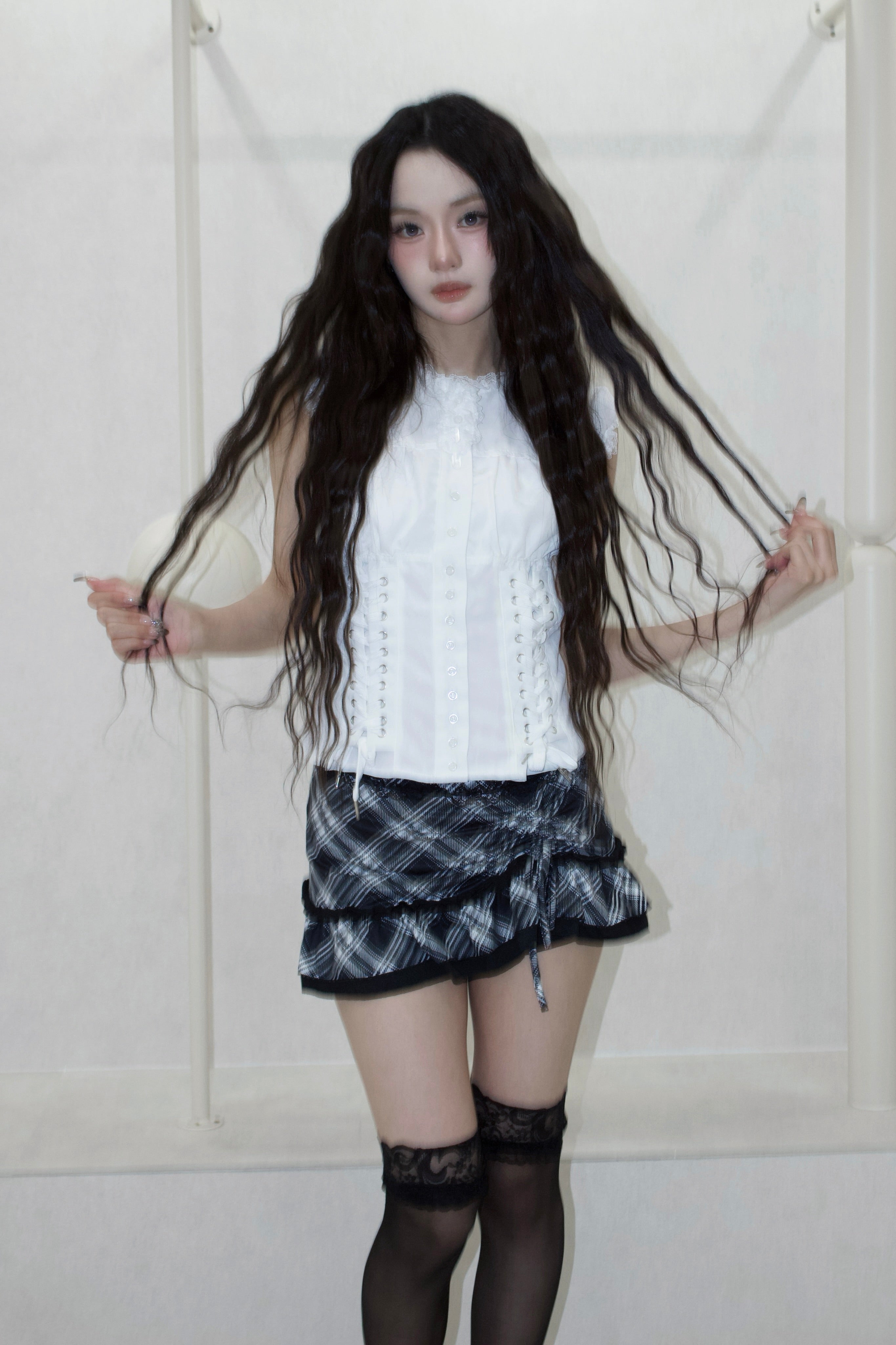 lace plaid skirt.