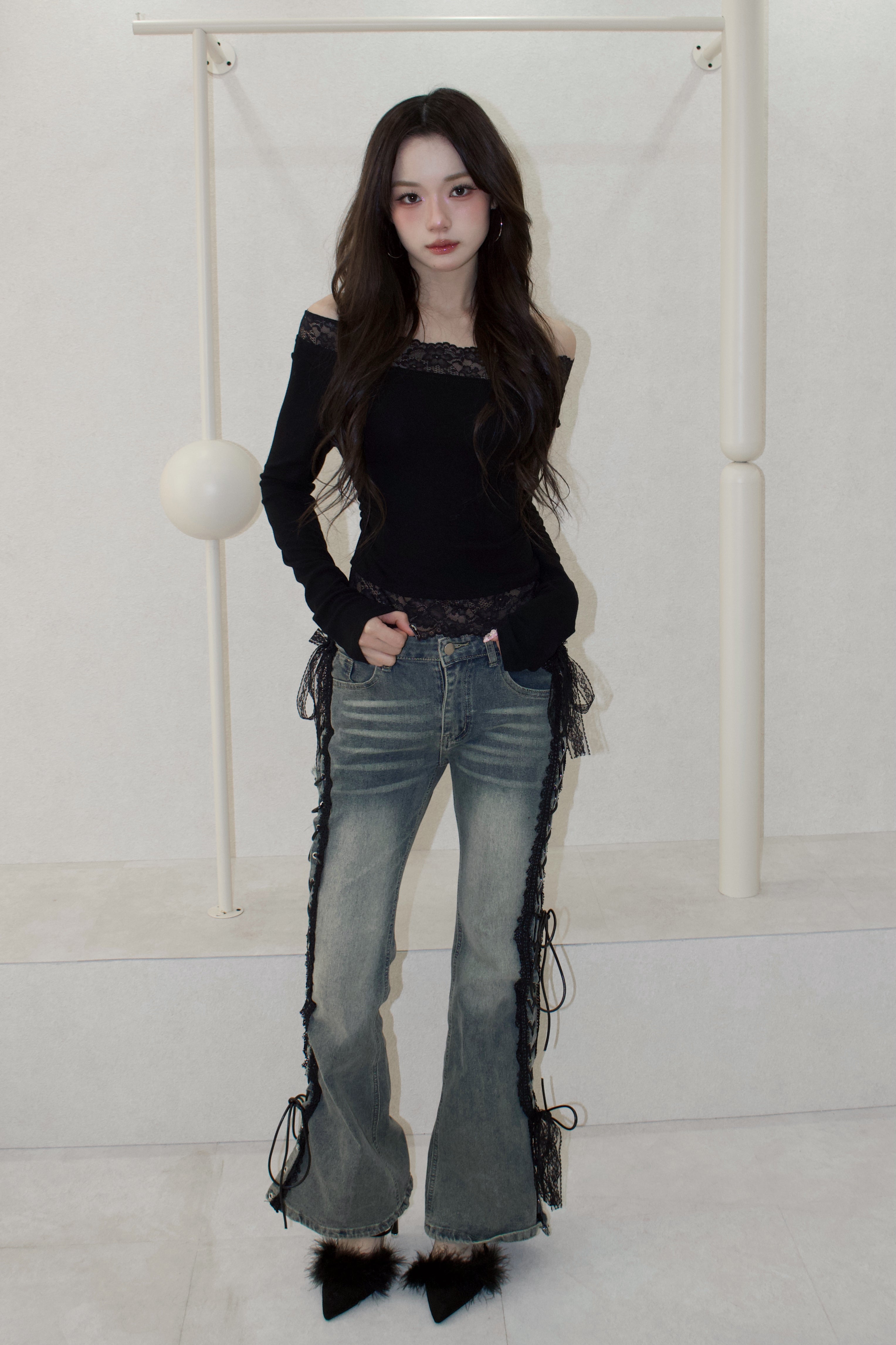 muse en lace off-shoulder.