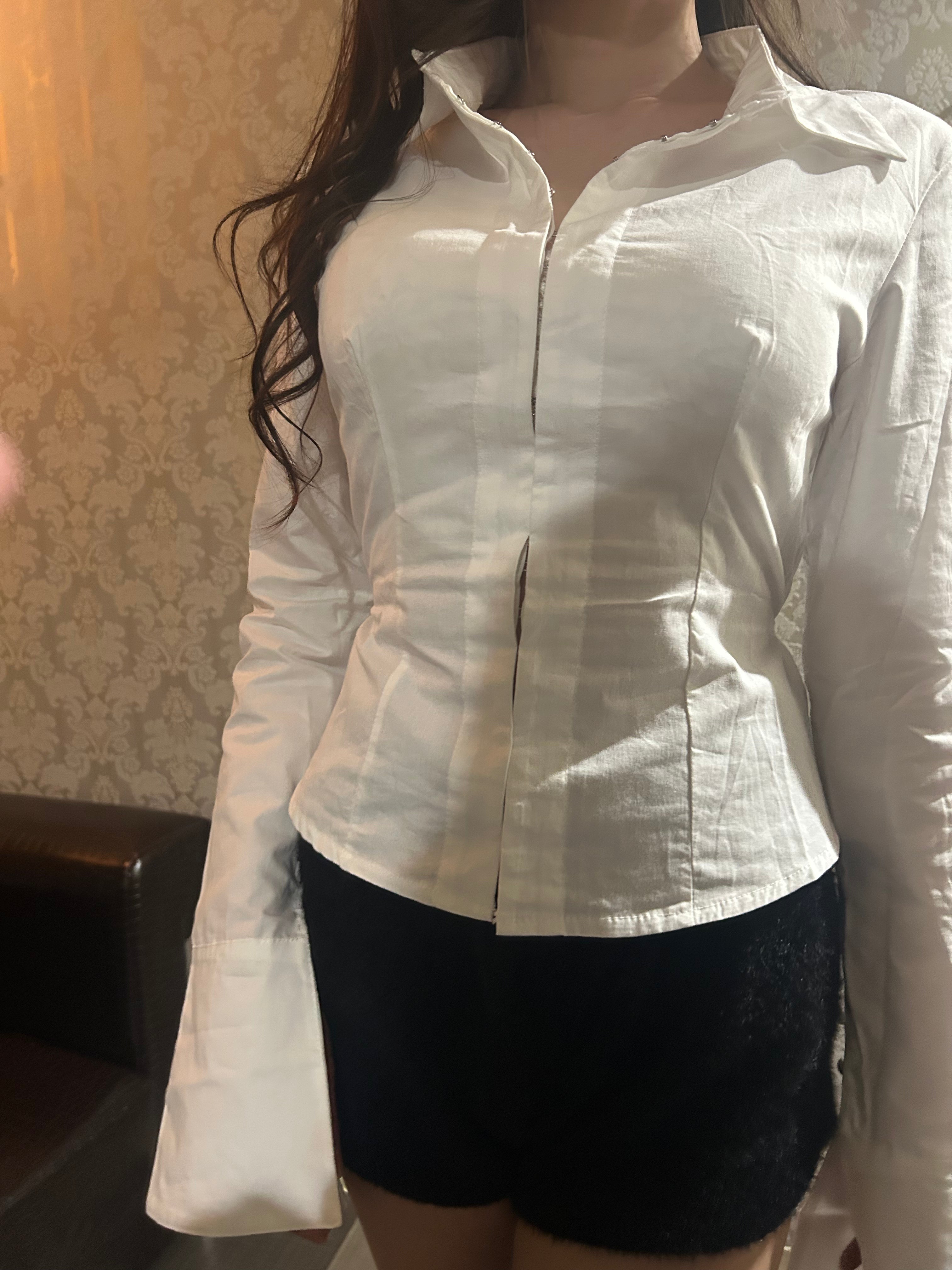 contour ribbon shirt.