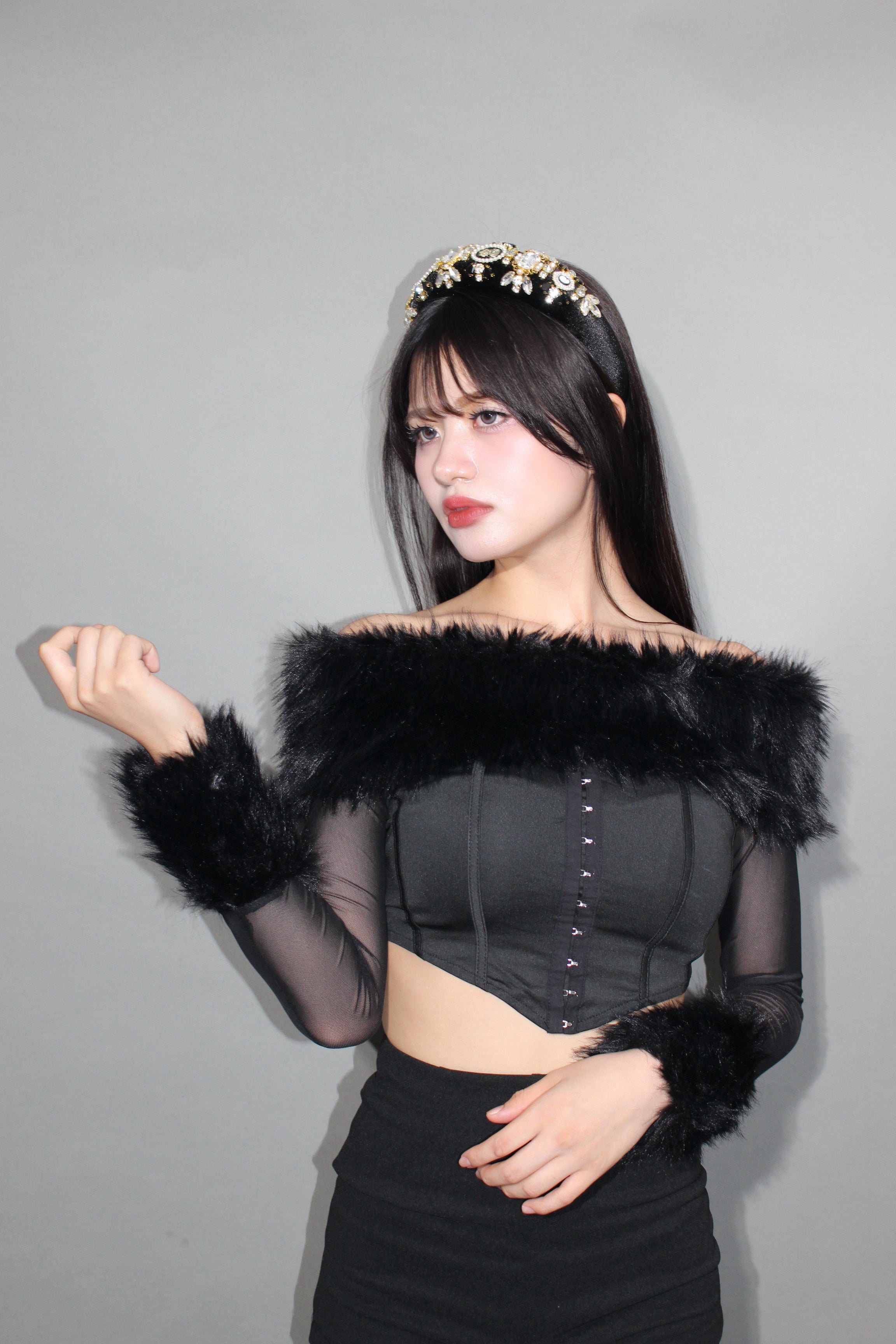 far×off-shoulder corset.