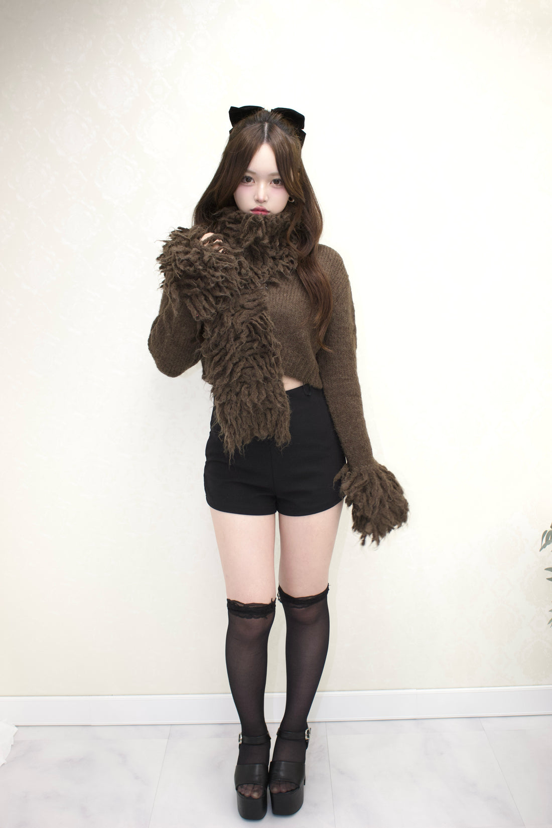 neck drape cardigan.