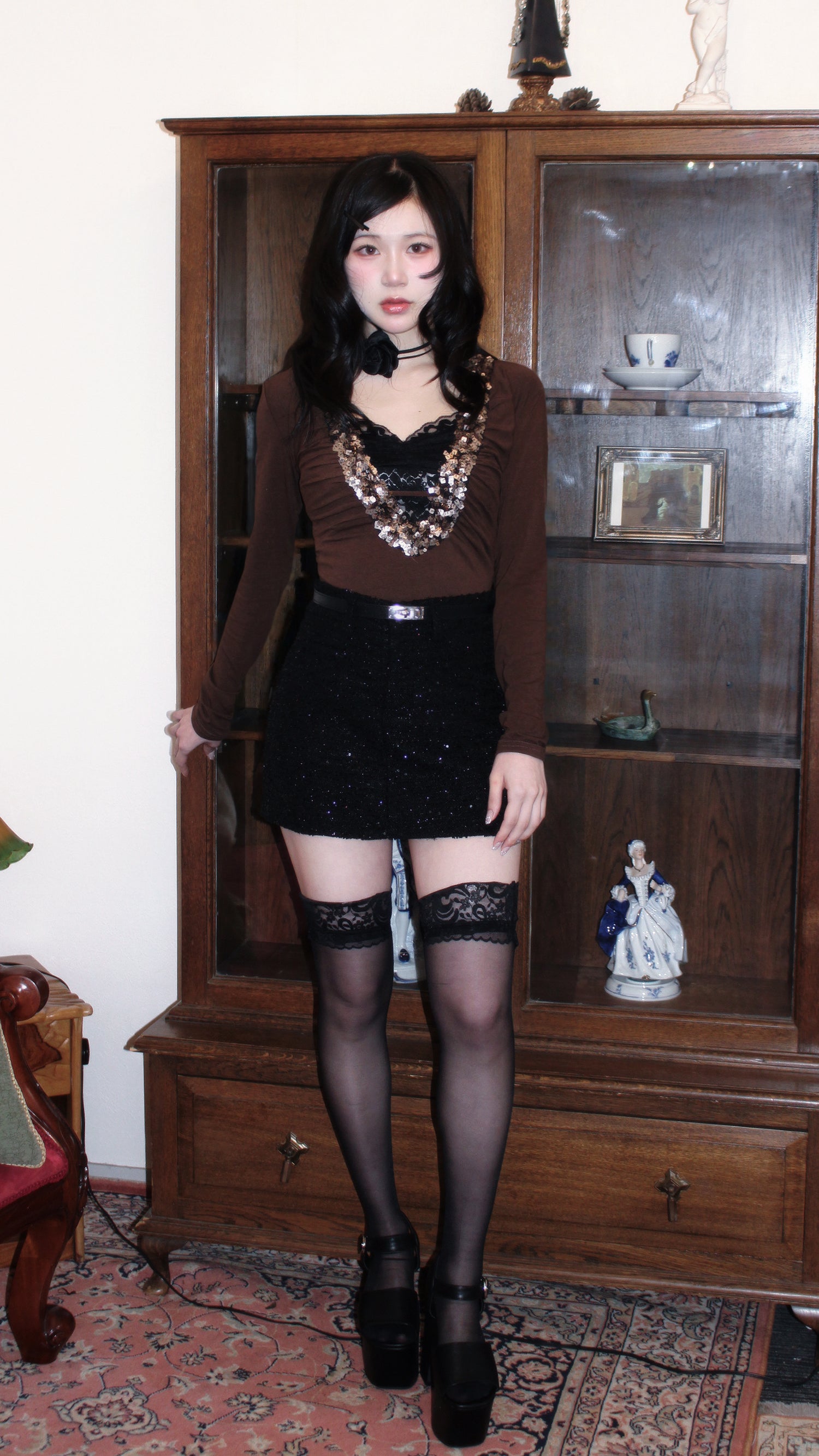 chestnut sequins tops.