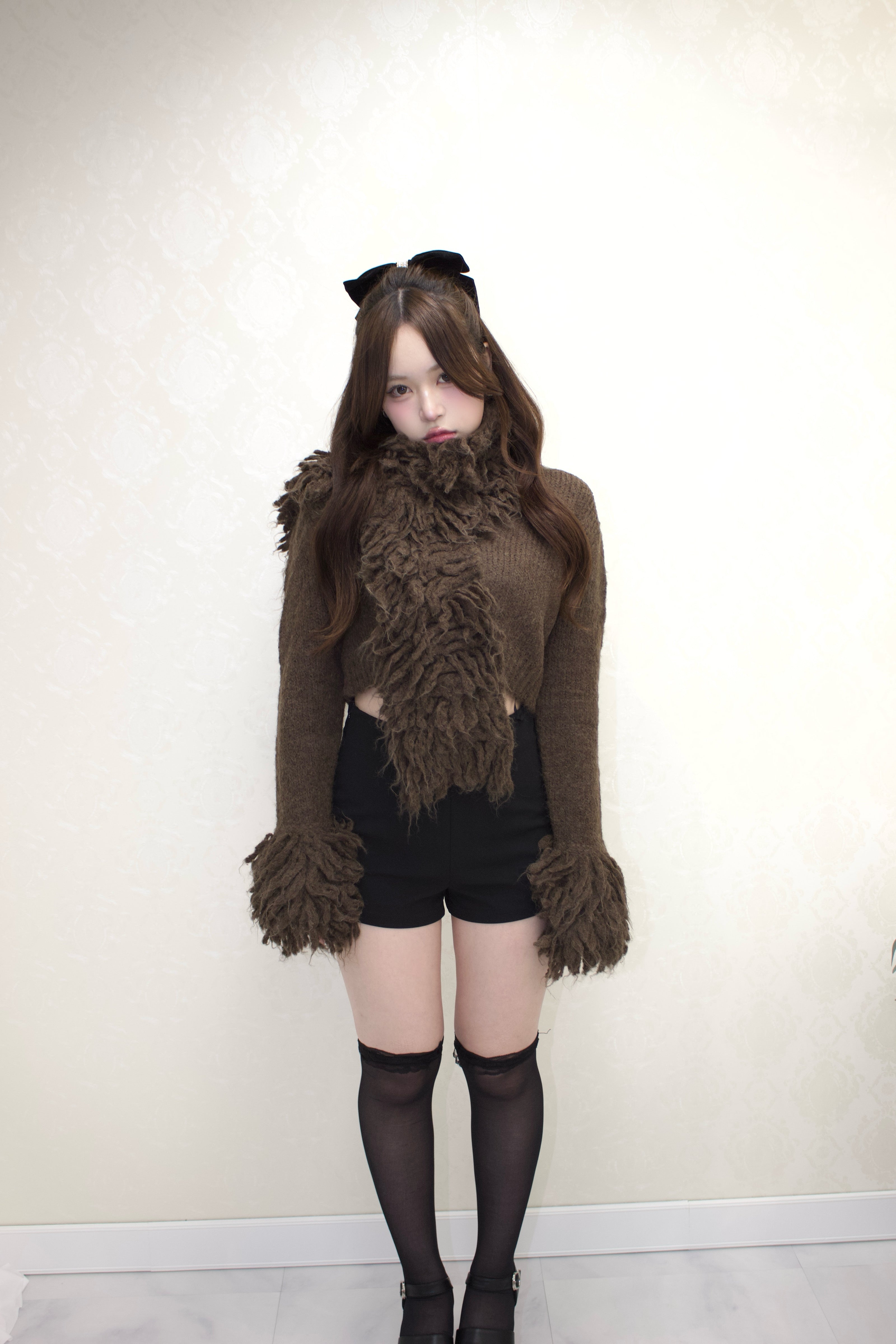 neck drape cardigan.