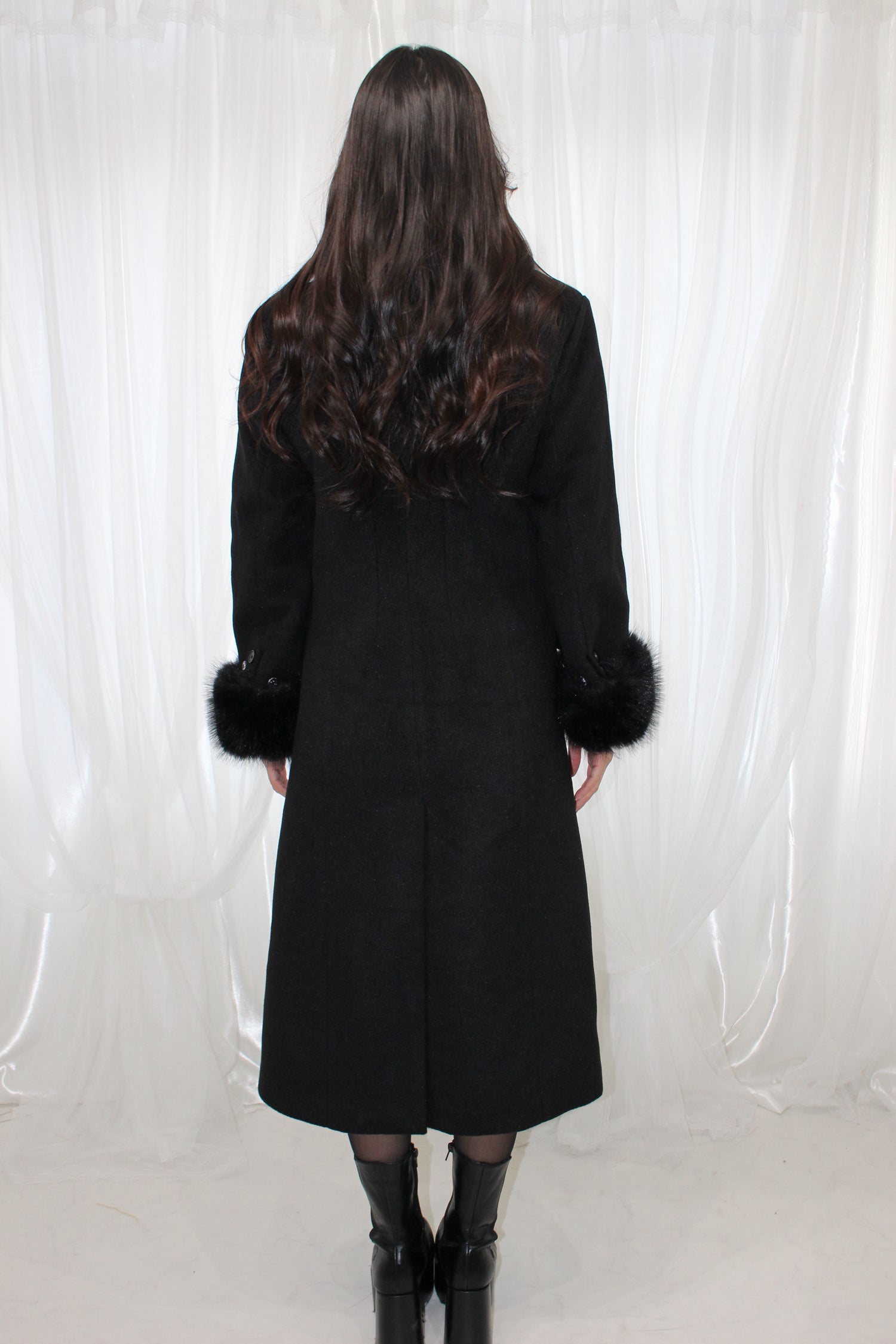 &quot;R&quot; tailored coat.