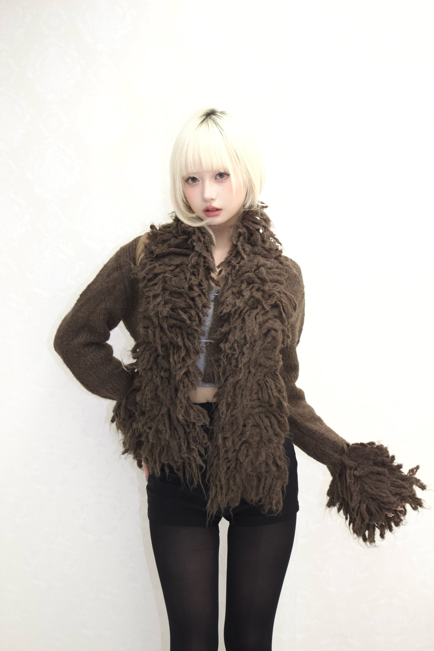 neck drape cardigan.