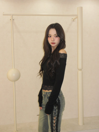 muse en lace off-shoulder.