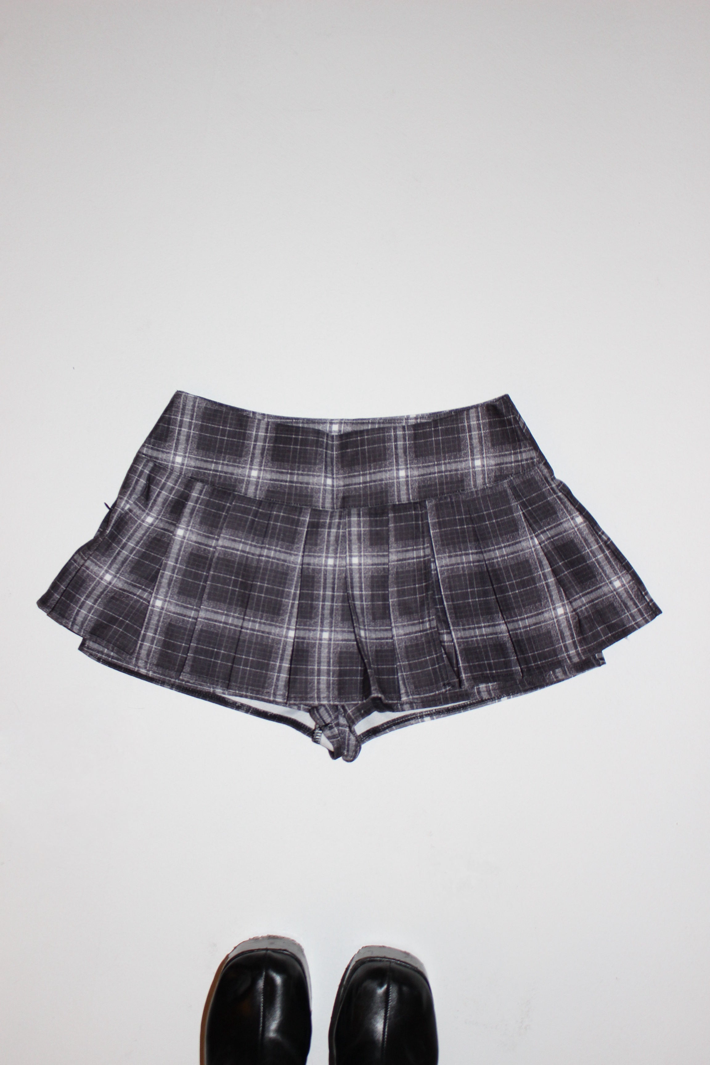 bitter check skirt.