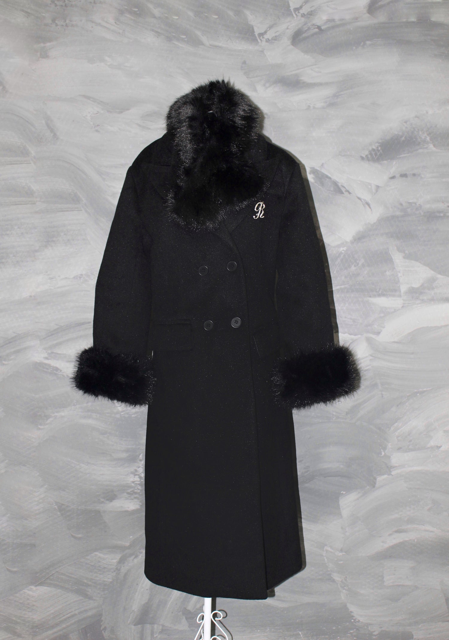 &quot;R&quot; tailored coat.