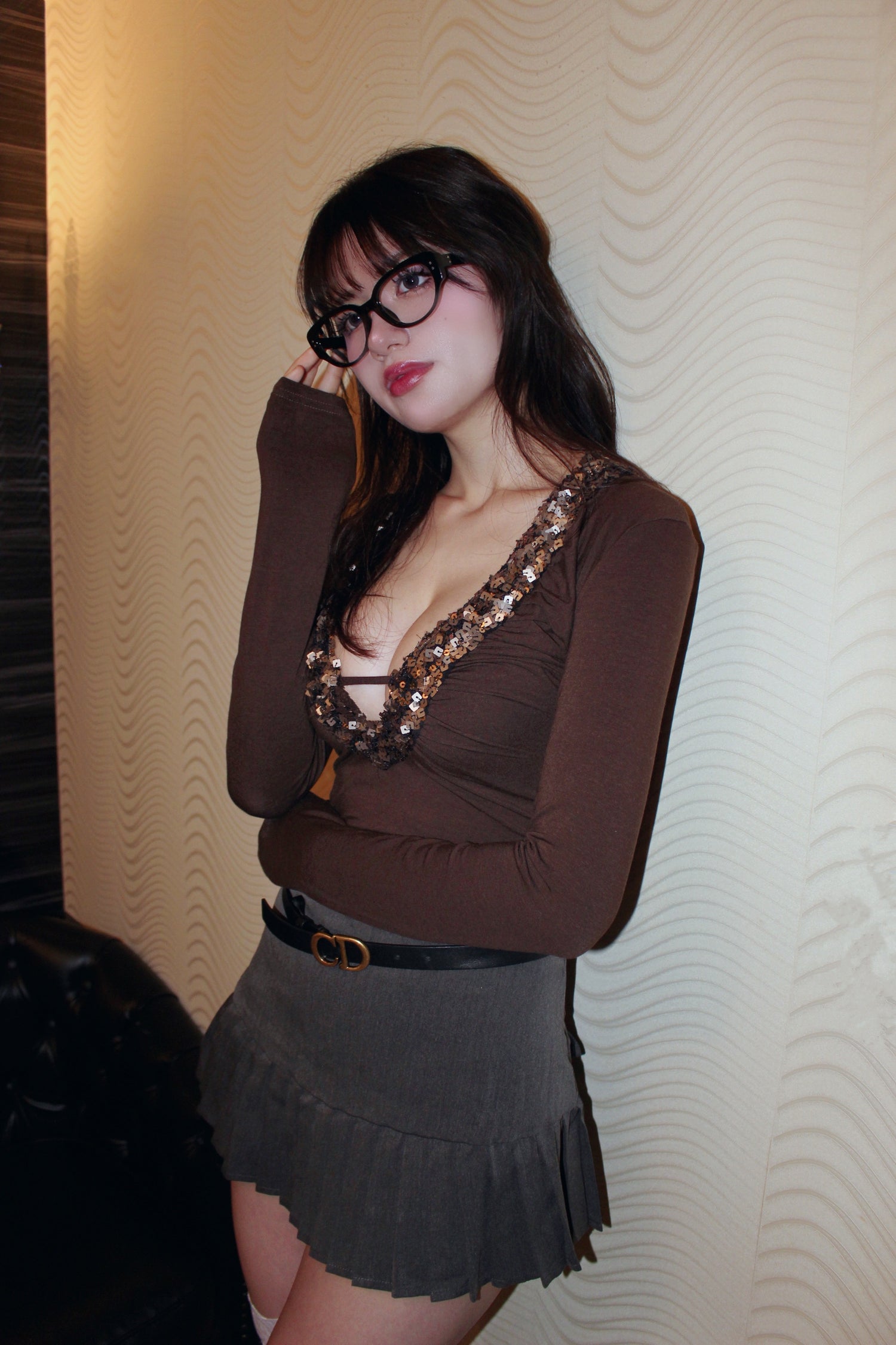 chestnut sequins tops.
