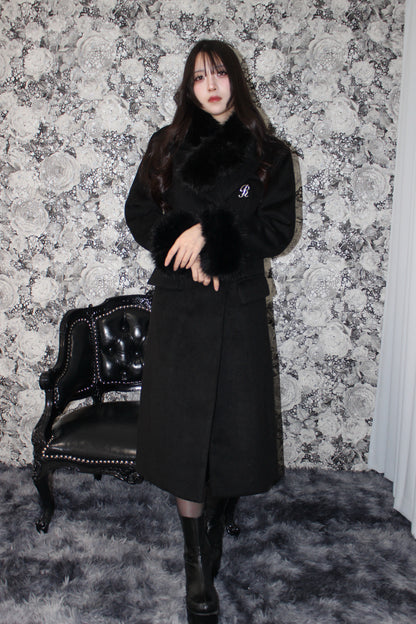 &quot;R&quot; tailored coat.
