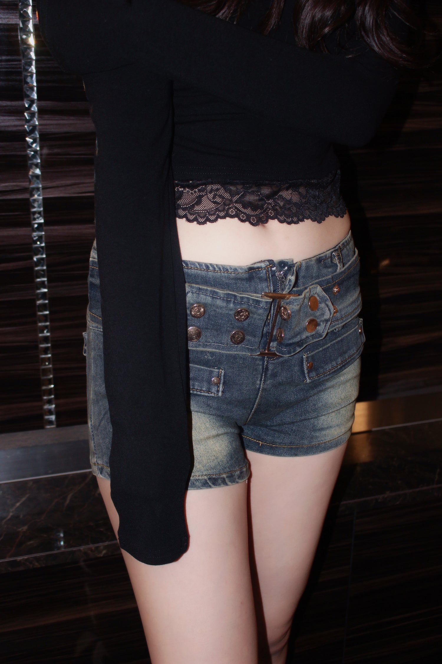 muse en lace one shoulder.