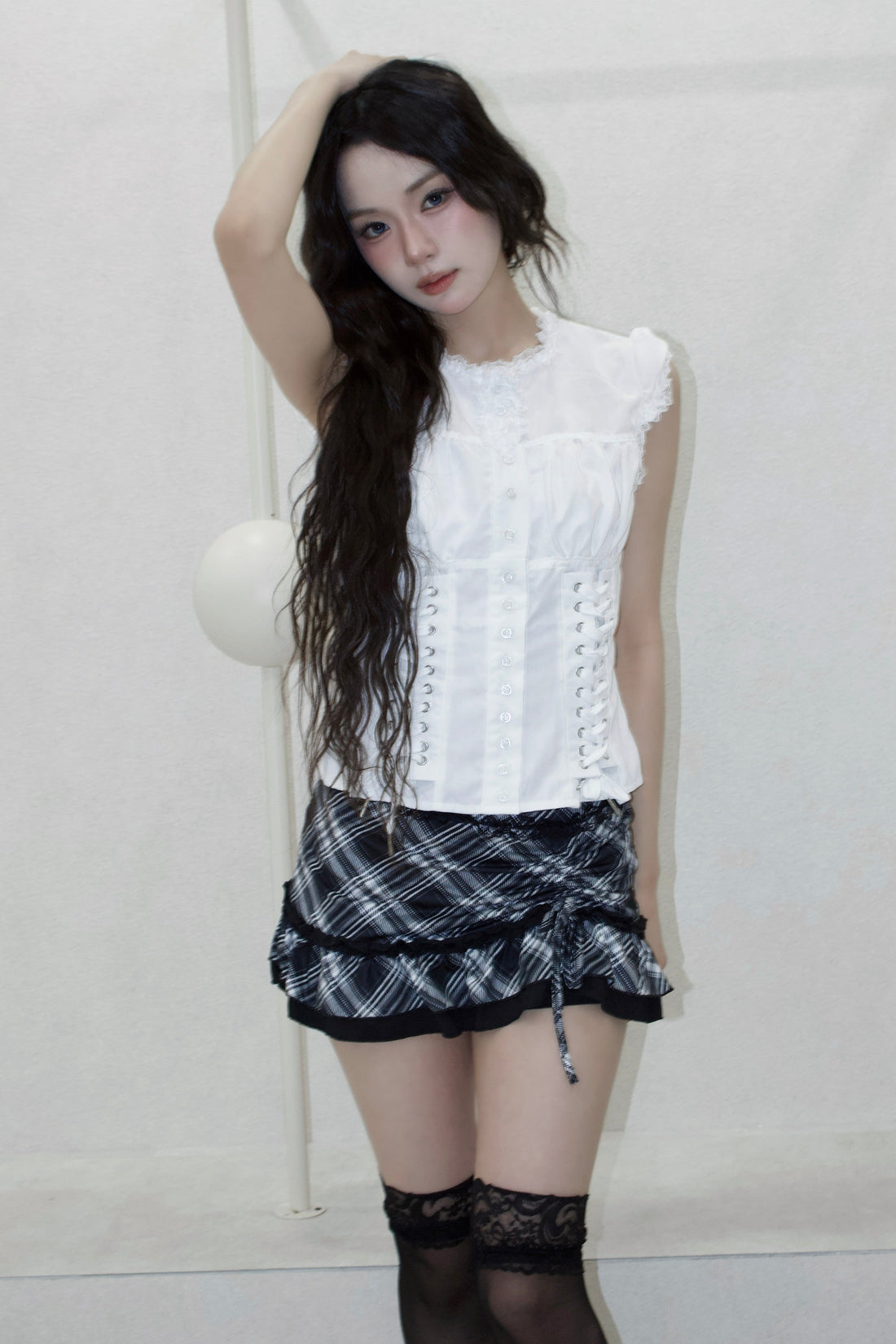 lace plaid skirt.