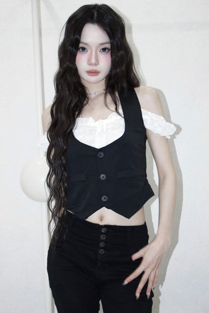 Sabrina melow tops.