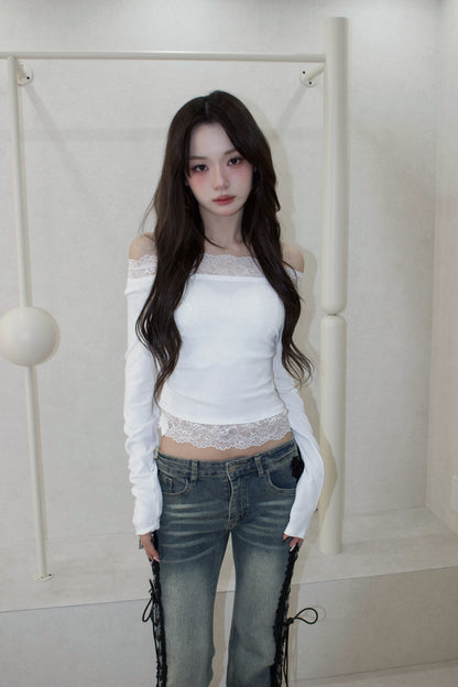 muse en lace off-shoulder.