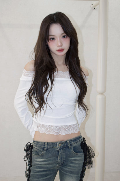 muse en lace off-shoulder.