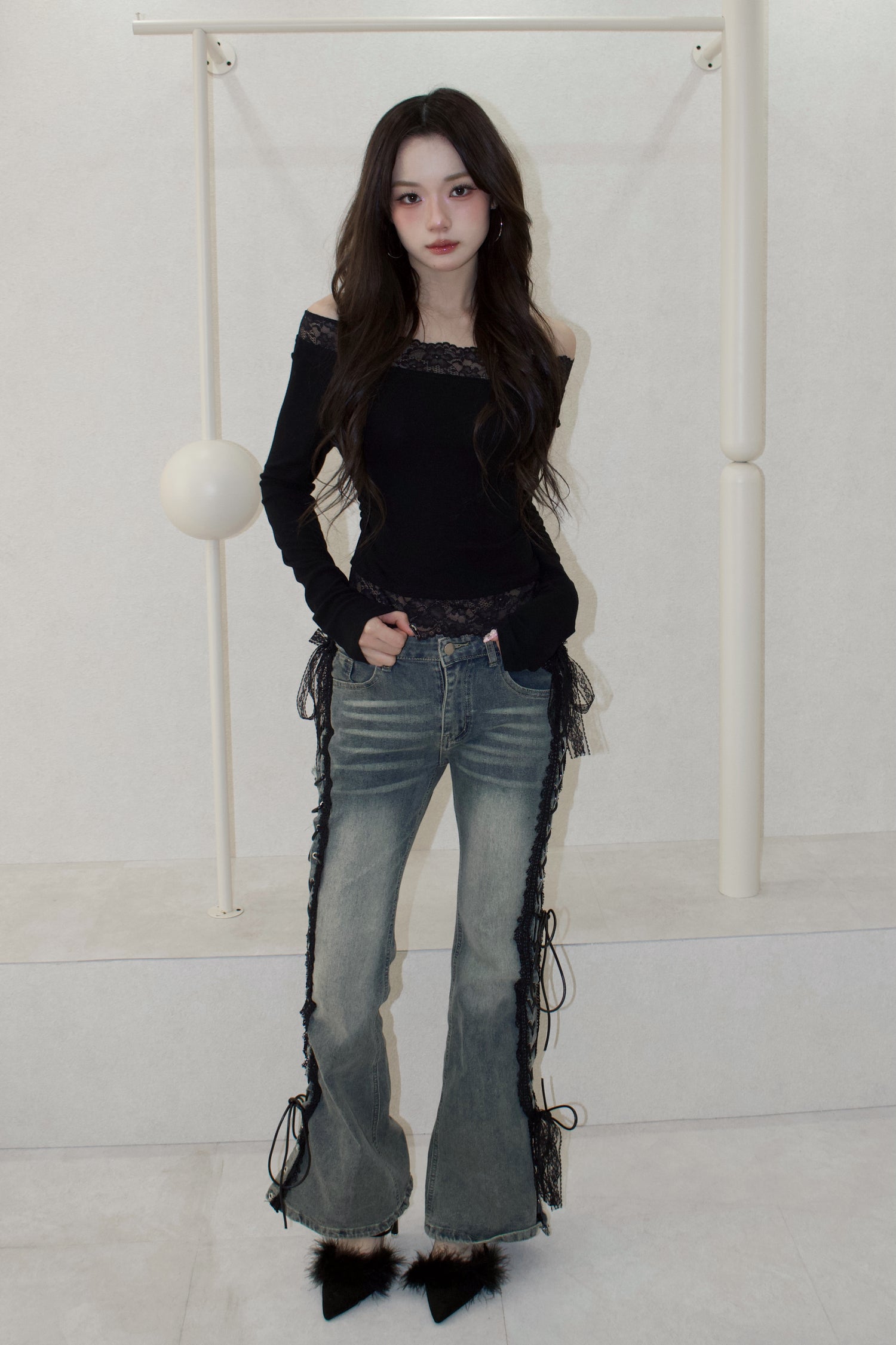 muse en lace off-shoulder.