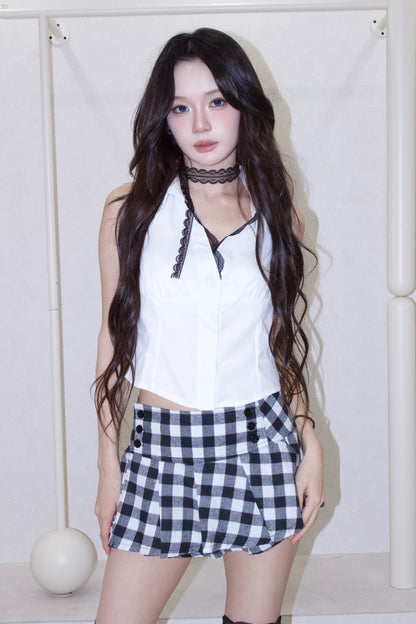 bicolor line shirt.
