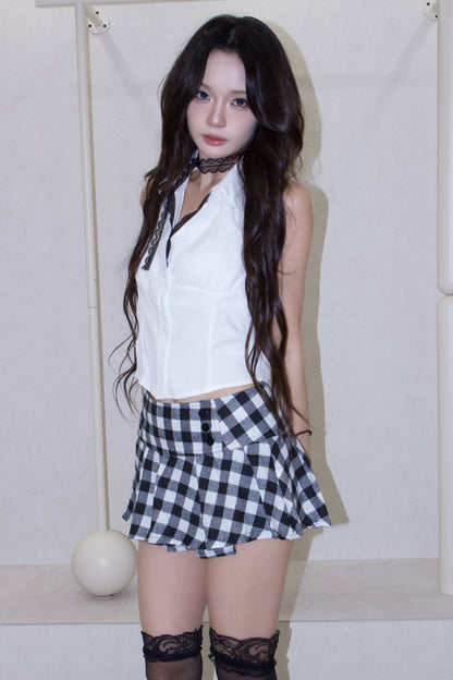 bicolor line shirt.