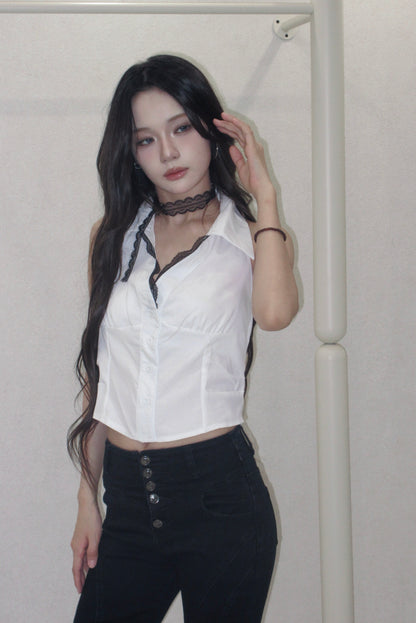 bicolor line shirt.