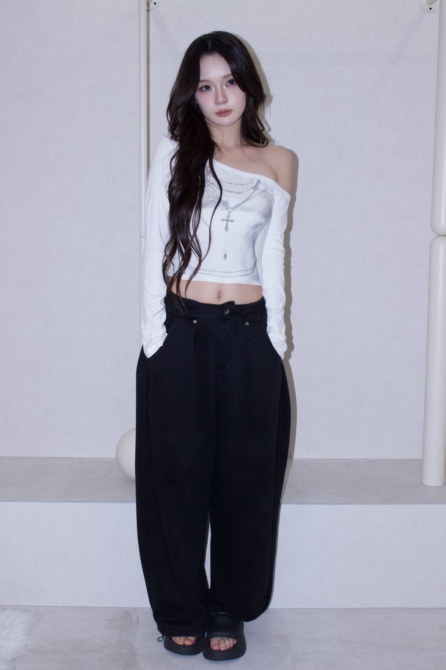 volume form pants.