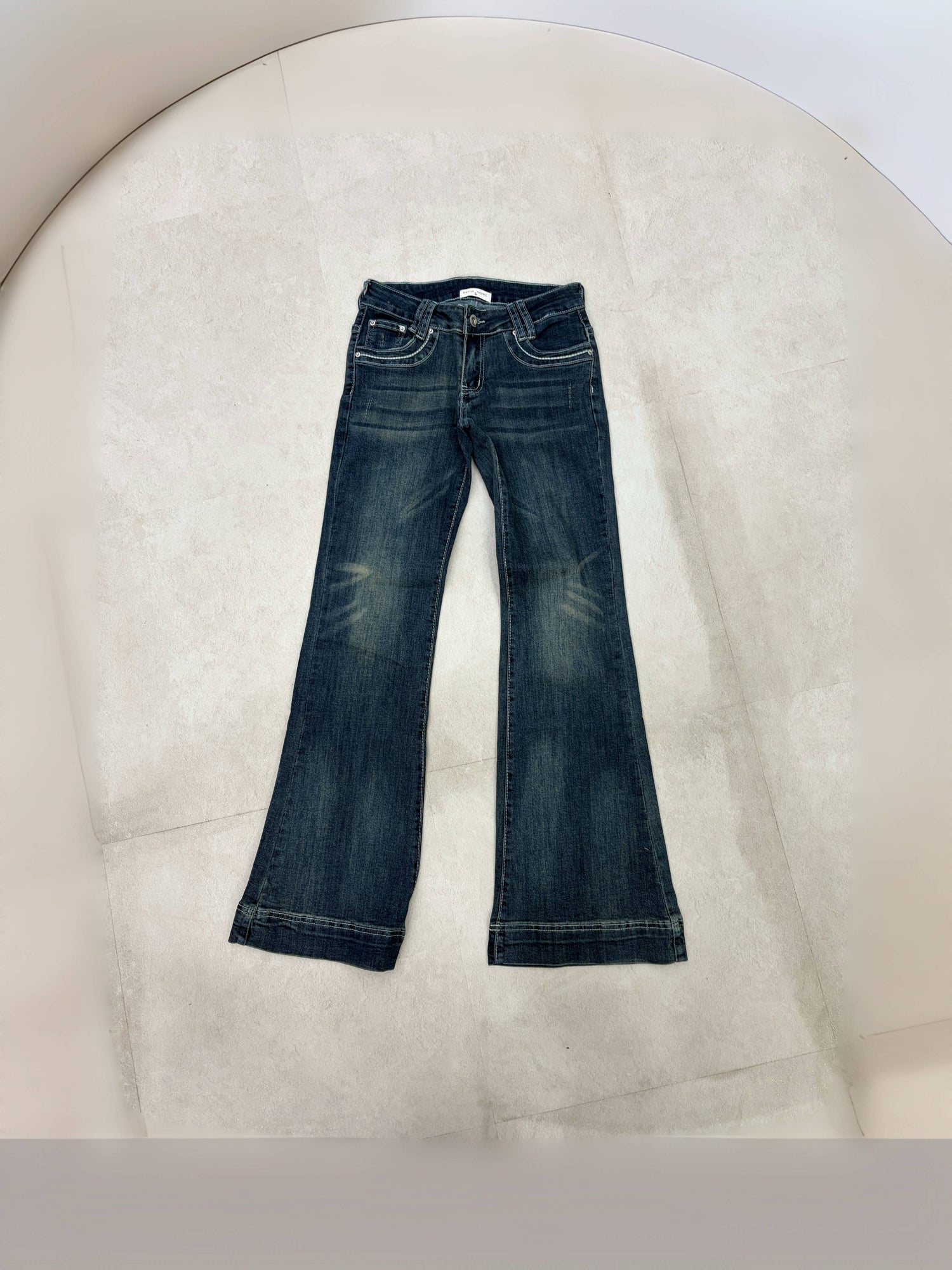 model fit denim.