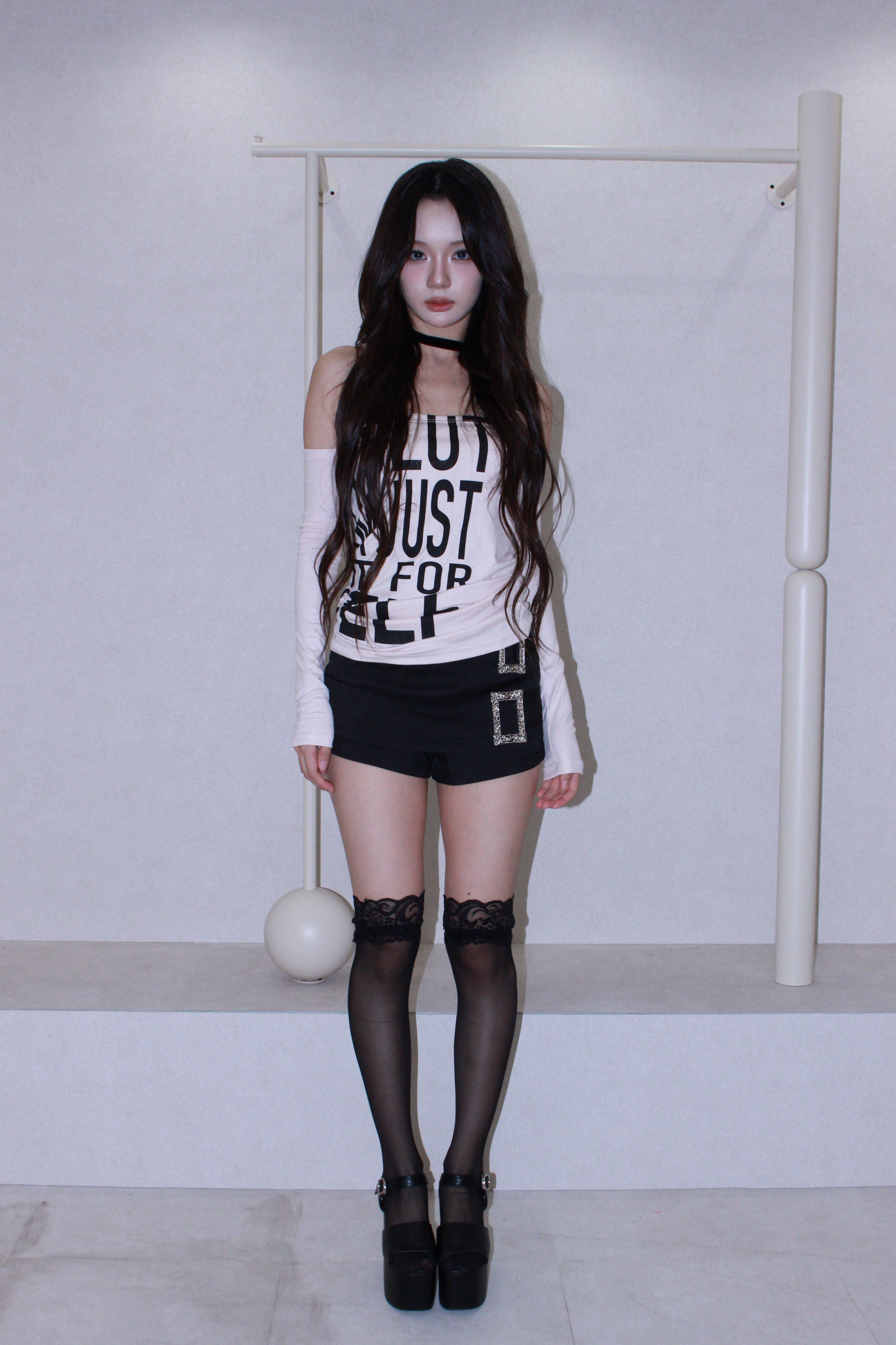 attitude logo tops.