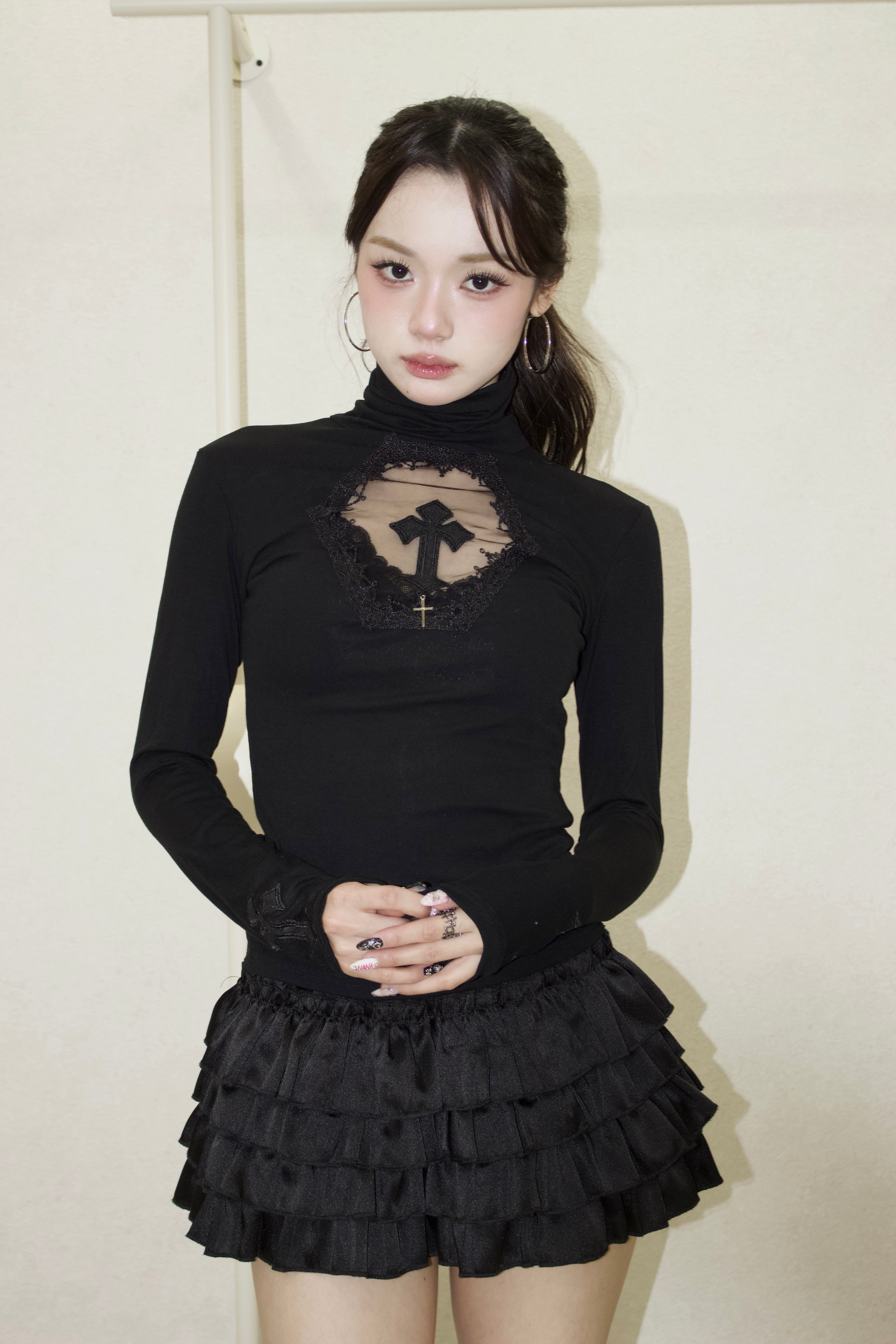 R♡　レディース　BLK XS cross charm tops. – REINE NOIRE